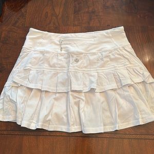 Lululemon white skirt size 2